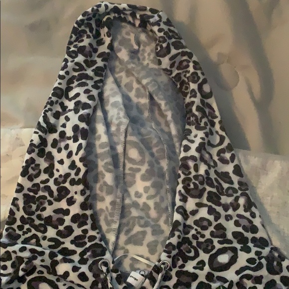 Shirt - Picture 2 of 2